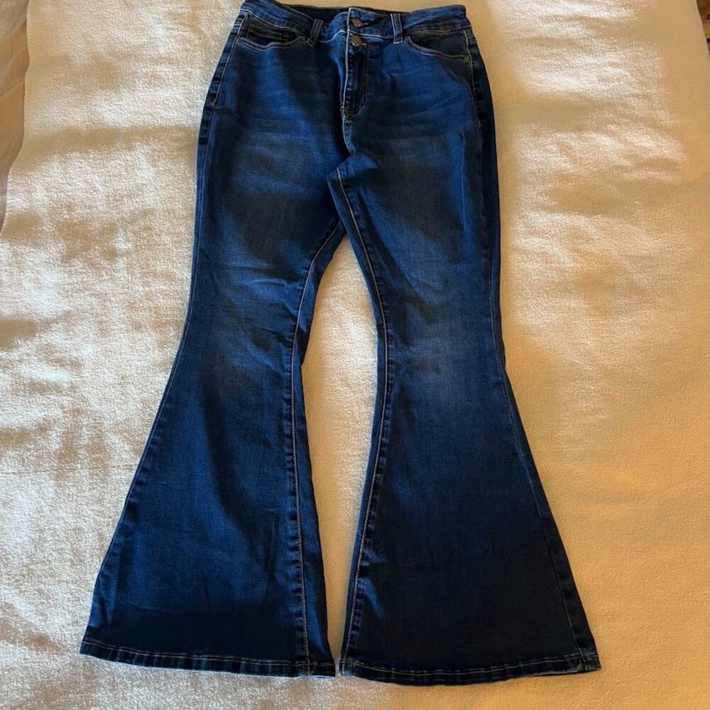 Flying Banana Women's Jeans Dark Blue Bell Bottom Flare Y2K Bratz, Size 10 Short